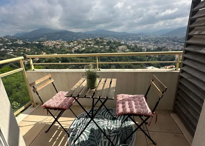 Cosy Studio Avec Parking Et Vue Feerique